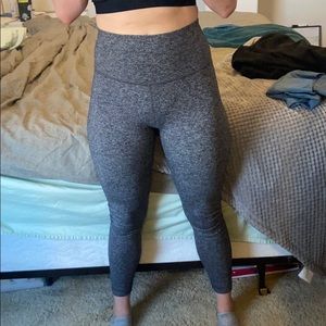 Lululemon wunder under size 6